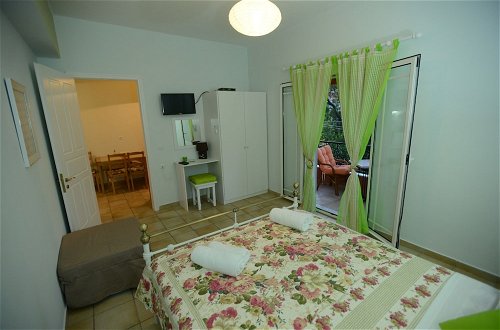 Photo 7 - Edem Apartments