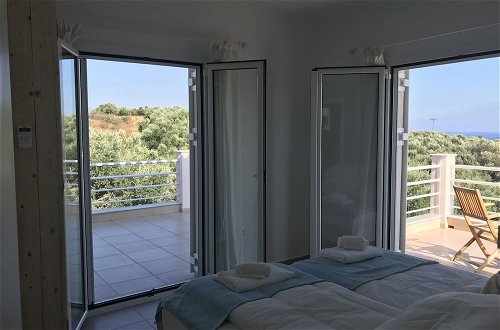 Photo 12 - Luxurious Villa in Kamaria Peloponnese