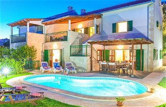 Foto 1 - Superb Villa With Private Swimming Pool and Garden on the Coast of Croatian Island