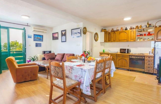 Gorgeous Villa in Tučepi with Private Swimming Pool - Foto 7