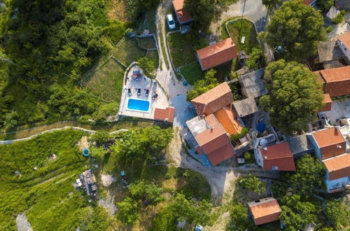 Photo 15 - Gorgeous Villa in Tučepi with Private Swimming Pool