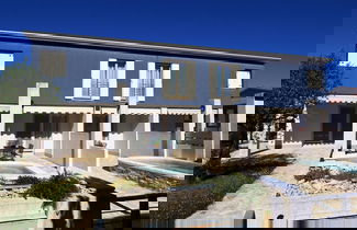 Foto 1 - Modern Villa With Swimming Pool