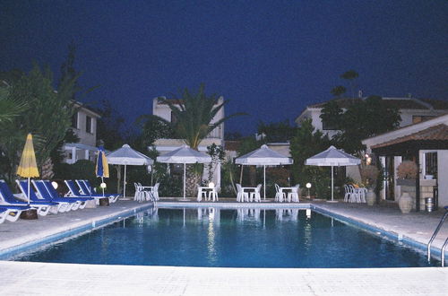 Photo 21 - Tavros Hotel Apartments