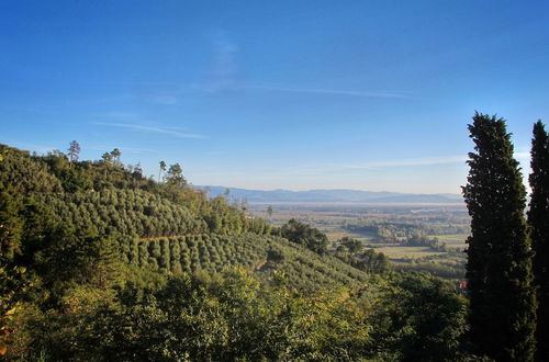 Photo 22 - Luxury 6-bed Tuscan Villa Near Lucca