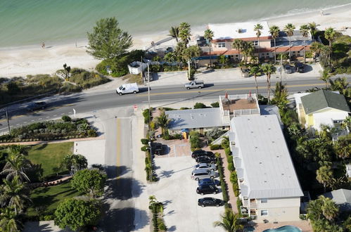 Photo 68 - The Beach Club at Anna Maria by RVA