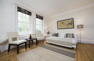 Foto 3 - Chelsea Beautiful 1 bed Apartment in Mansion Block With River View Cheyne Walk