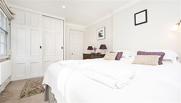 Photo 1 - Chelsea Beautiful 1 bed Apartment in Mansion Block With River View Cheyne Walk