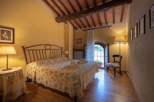 Photo 23 - Apartment in Chianti With Pool ID 453