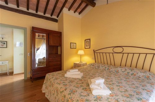 Photo 41 - Apartment in Chianti With Pool ID 452