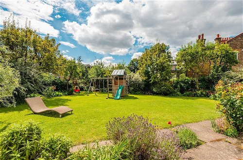 Photo 24 - Majestic Home With Beautiful Garden in North West London by Underthedoormat