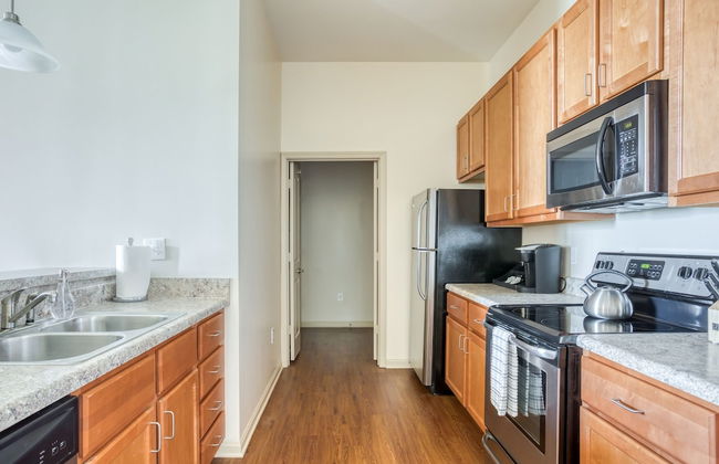 Mint House Greenville - Downtown - Photo 27
