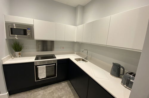 Photo 5 - Kempston Suites Liverpool Apartment 1