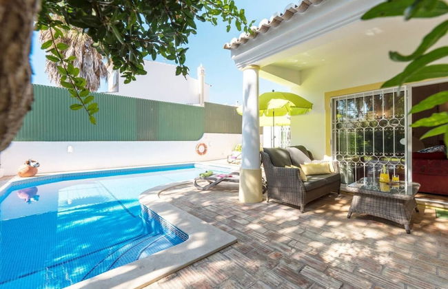 Immaculate 3-bed Villa in Guia Private Pool - Foto 32