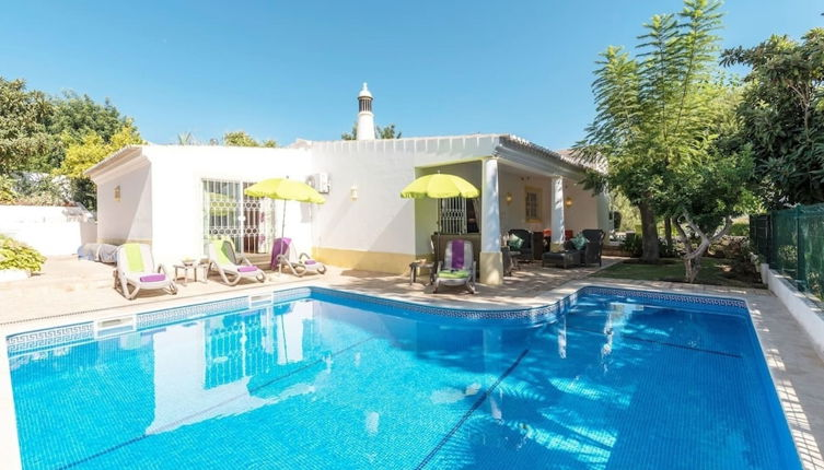 Foto 1 - Immaculate 3-bed Villa in Guia Private Pool