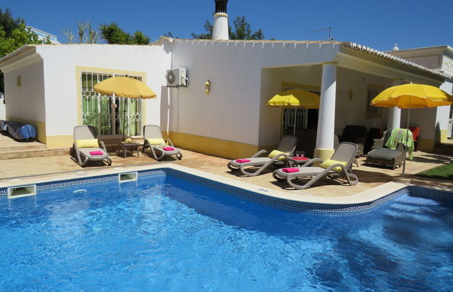 Immaculate 3-bed Villa in Guia Private Pool - Foto 35