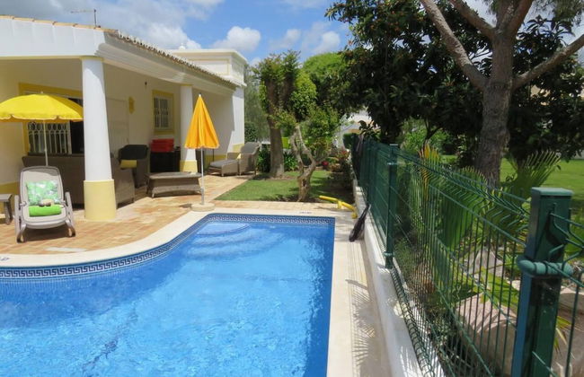 Immaculate 3-bed Villa in Guia Private Pool - Foto 34