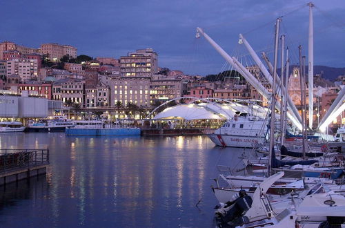 Foto 10 - Modern and Cosy Apartment in Genoa, Italy