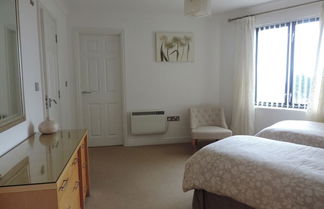 Photo 3 - Sea Breeze Apartment Near the Eden Project