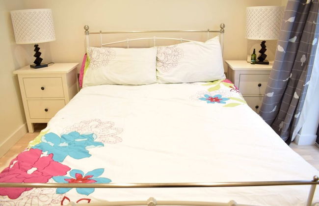 Bright 1 Bedroom Flat in North London With Balcony - Foto 1