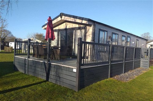 Photo 18 - Superior 6 Berth Holiday Home in Suffolk,