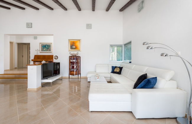 Villa Dea - Photo 9