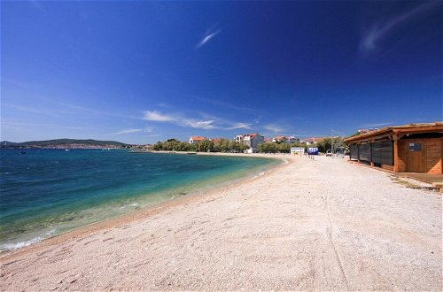 Photo 12 - Charming 2-bed Apartment in Srima With sea View