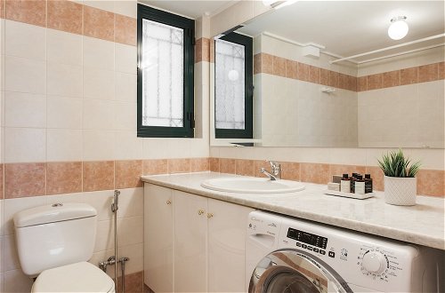 Photo 27 - Top-Class 2BR Apartment in Marousi