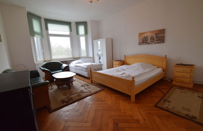 Tolstov-Hotels Large 3,5 Room Apartment - Photo 1