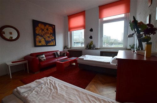 Foto 23 - Tolstov-Hotels Large 3,5 Room Apartment