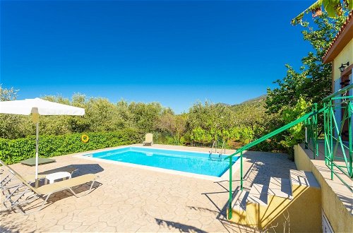 Foto 33 - Villa Russa Alekos Large Private Pool Walk to Beach Sea Views Wifi Car Not Required - 2020
