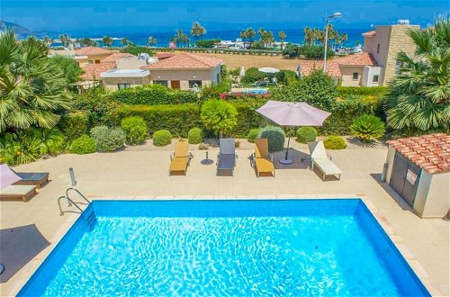 Foto 74 - Villa Fortuna Large Private Pool Walk to Beach Sea Views A C Wifi Car Not Required - 2630