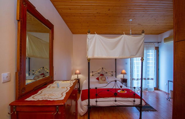Aethra Cottage - Photo 2