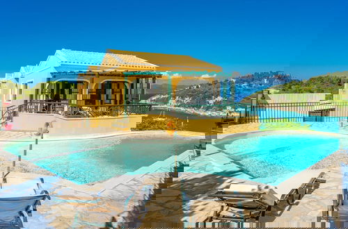 Foto 6 - Thanasis Large Private Pool Walk to Beach Sea Views A C - 265