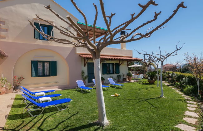 Traditional Ioannis Cottage...luxurious & Rustic With Ecological Heated Pool !!! - Photo 18