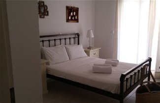 Photo 2 - Pernari Apartments