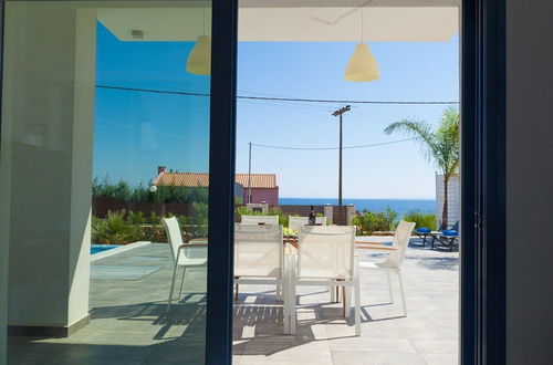 Photo 1 - Villa Seahorse Large Private Pool Walk to Beach Sea Views A C Wifi Eco-friendly - 2639