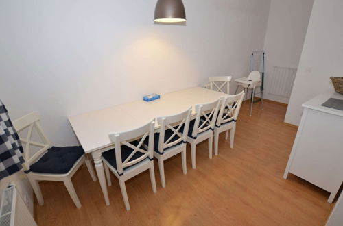 Foto 8 - Comfortable Apartment With Balcony, Storage and Parking