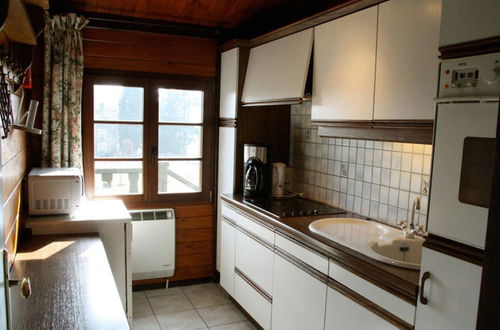 Foto 6 - Charming Chalet in Malmedy With Sauna