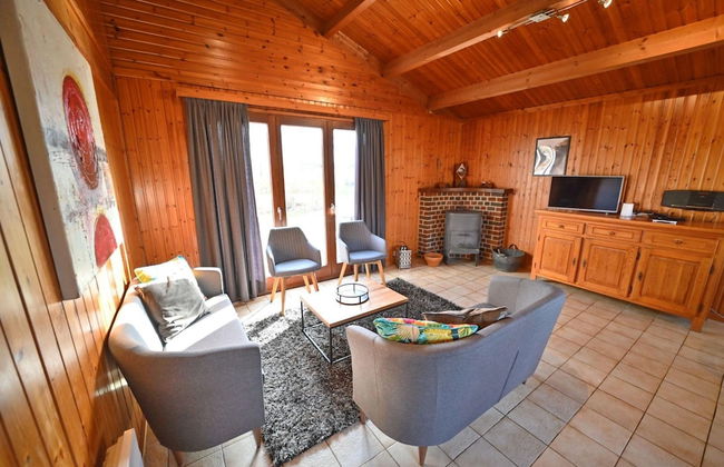 Holiday Home in Somme-leuze With Private Garden - Foto 12