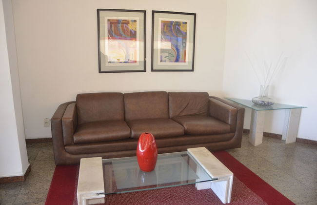 Lindo e bem localizado 3 quartos - Foto 2