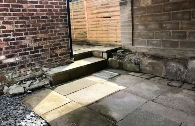 Stylish 3 Bedroom House Only 5 Mins From M6/m58 - Foto 29