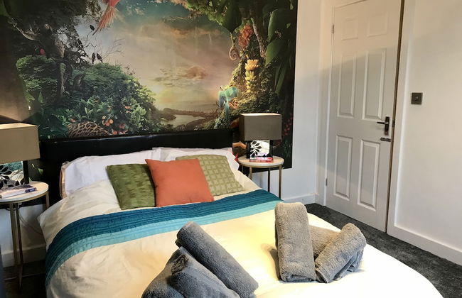 Stylish 3 Bedroom House Only 5 Mins From M6/m58 - Foto 2