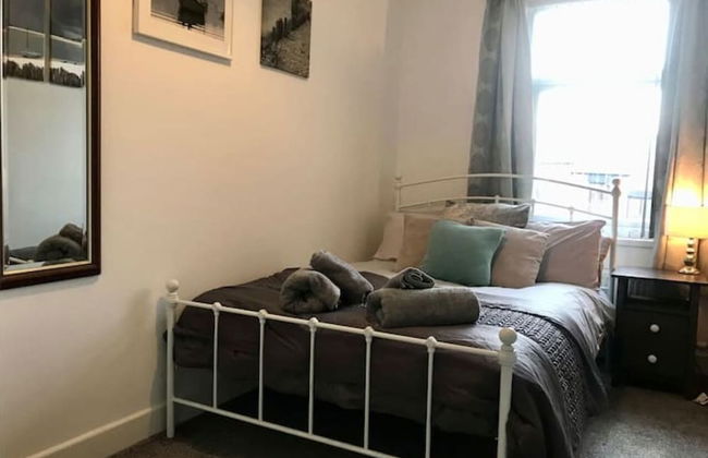 Stylish 3 Bedroom House Only 5 Mins From M6/m58 - Foto 5