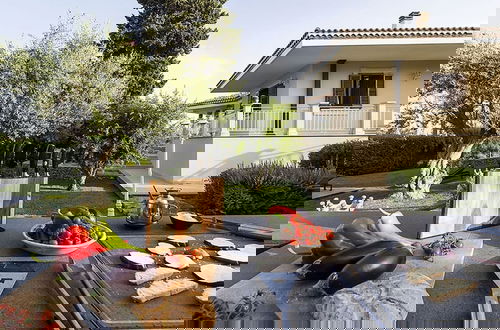 Photo 31 - Lovely Luxury Villa With Private Pool Near the Center of Syracuse