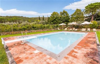 Foto 1 - Villa With Private Pool, Near Cortona, 3 Apartments