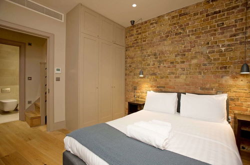 Photo 3 - Luxury Loft Oxford Street with AC