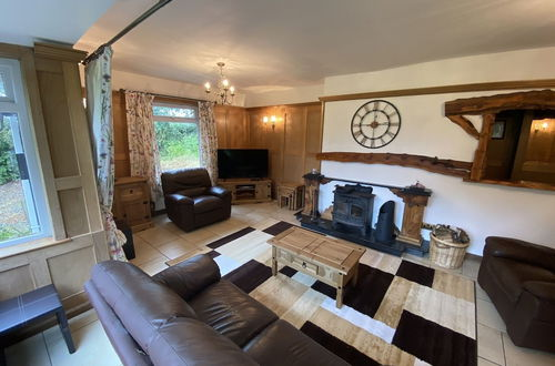 Photo 19 - Captivating Cottage With Hot Tub Included Sleeps 6