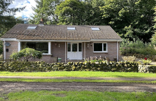 Country Cottage Sleeps 6 w/ Hot Tub & Dog-friendly - Foto 46