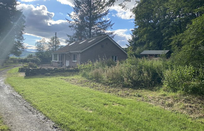 Country Cottage Sleeps 6 w/ Hot Tub & Dog-friendly - Foto 34