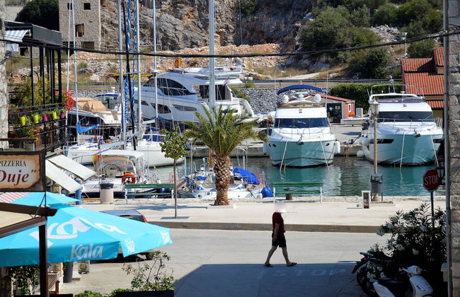 Sea-view Apartment - Sleeps 4, Parking & Balcony - Photo 20